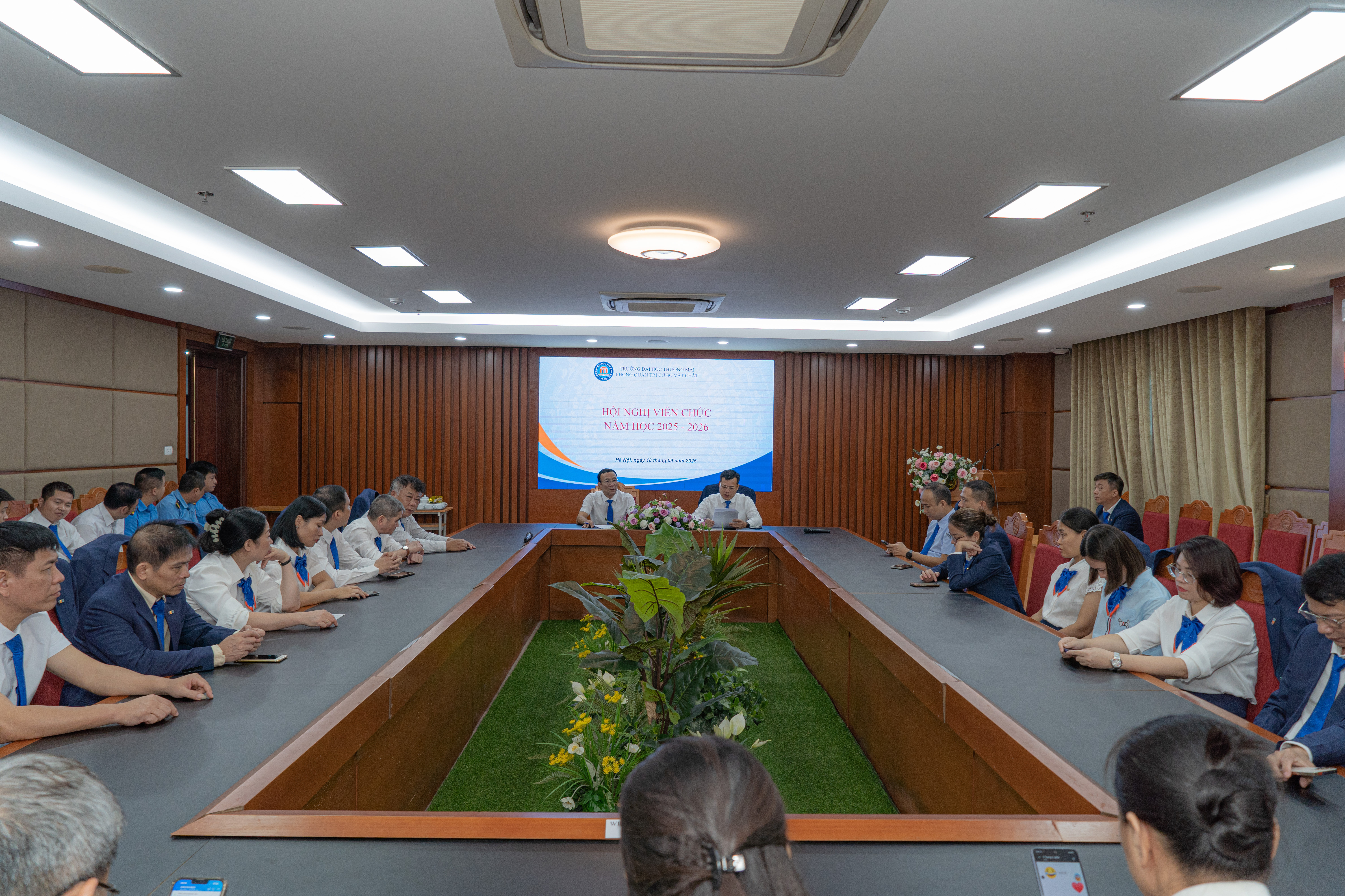 Phòng Quản trị cơ sở vật chất tổ chức Hội nghị viên chức năm học 2025-2026